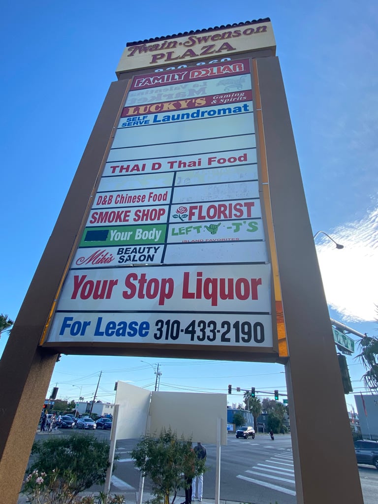 multi-tenant pylon sign Twain Swenson Plaza multi-tenant pylon sign with tenant panels
